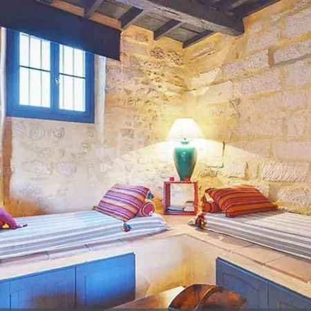 Les De Charme Du Portalet Appartamento Uzès